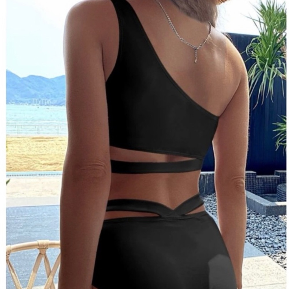 Kara and Kate black bikini bathing suit - Picture 2 of 4